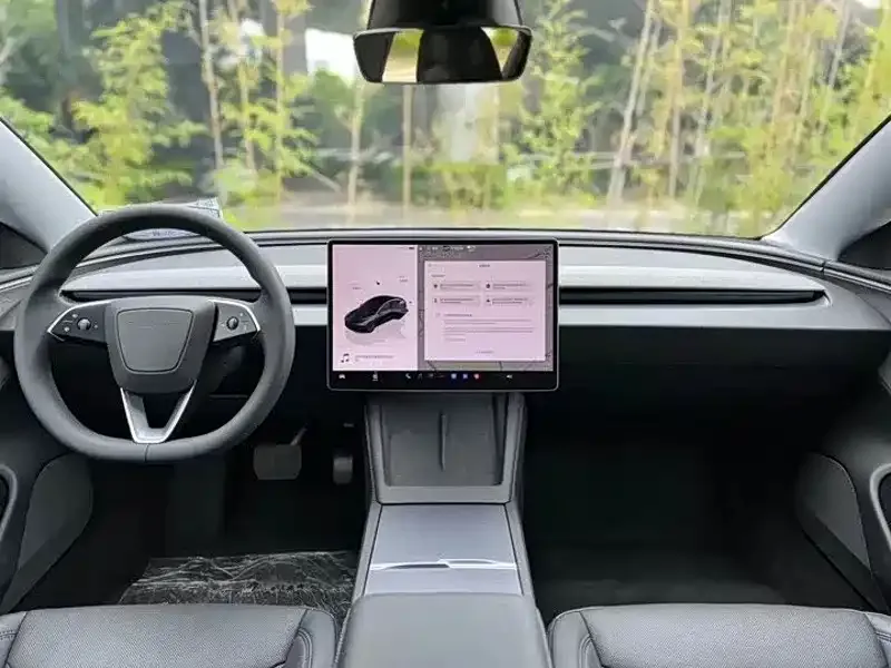 Tesla Model 3 — фото 7