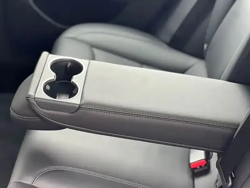 Tesla Model 3 — фото 2
