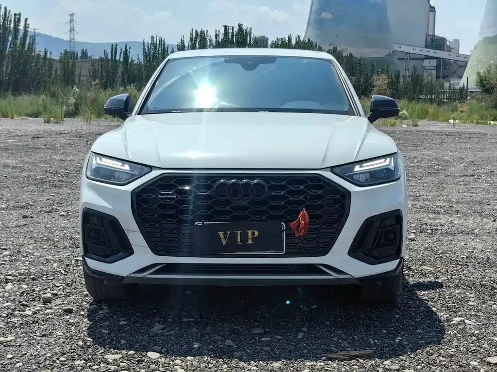 Audi Q5L Sportback — фото 6