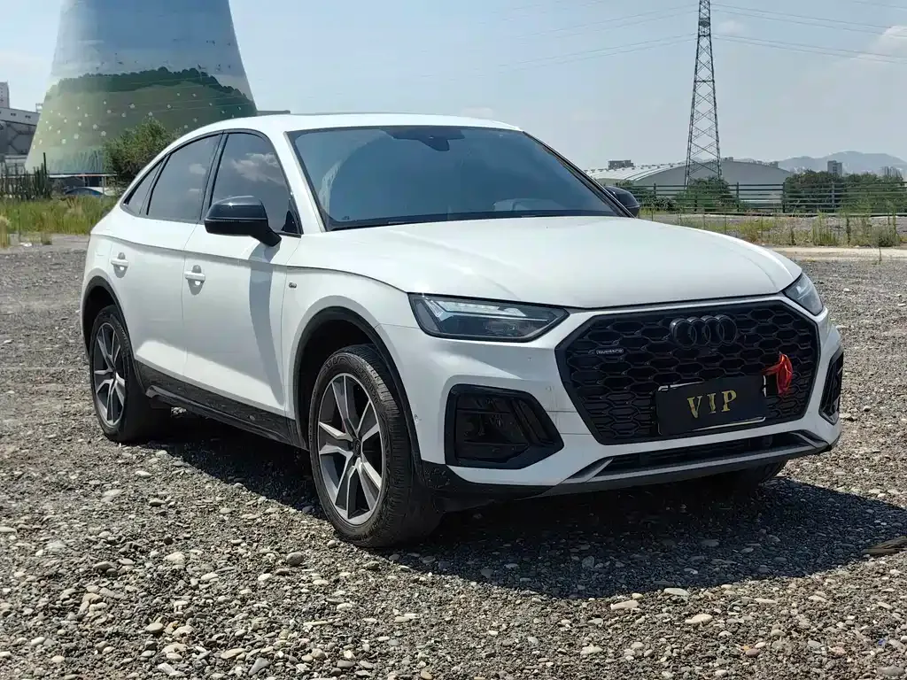 Audi Q5L Sportback — фото 8