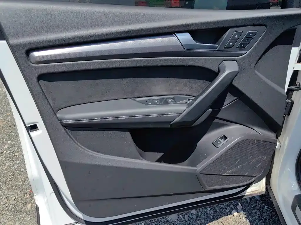 Audi Q5L Sportback — фото 2