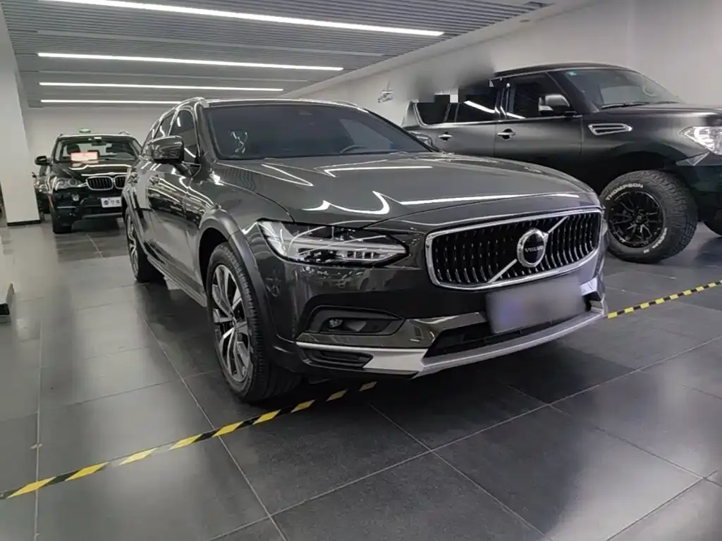 Volvo V90 — фото 10