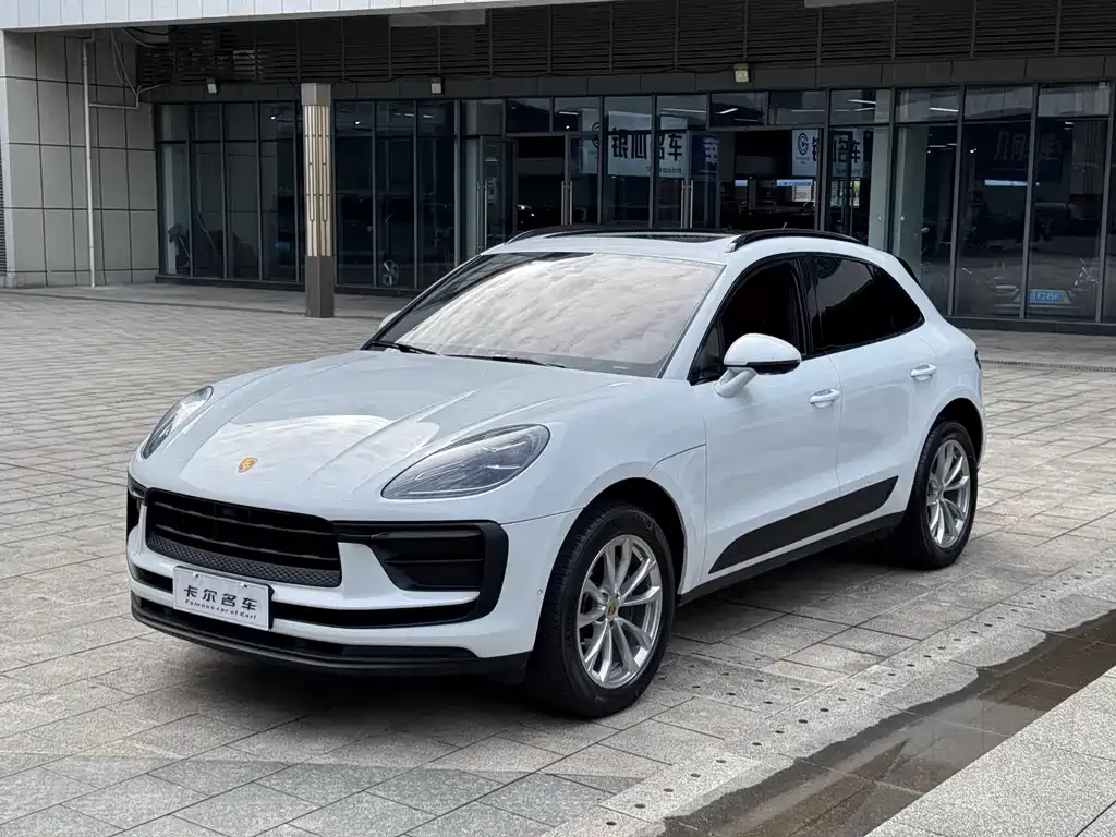 Porsche Macan — фото 1