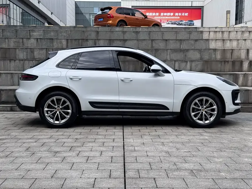 Porsche Macan — фото 6