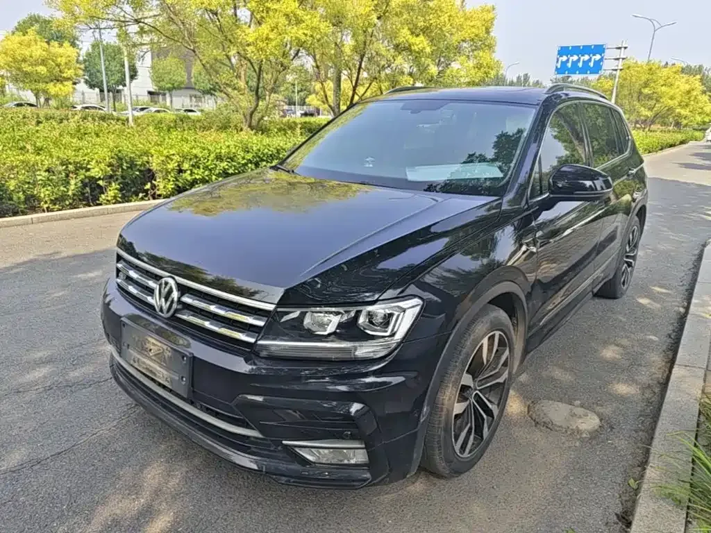 Volkswagen Tiguan L — фото 5