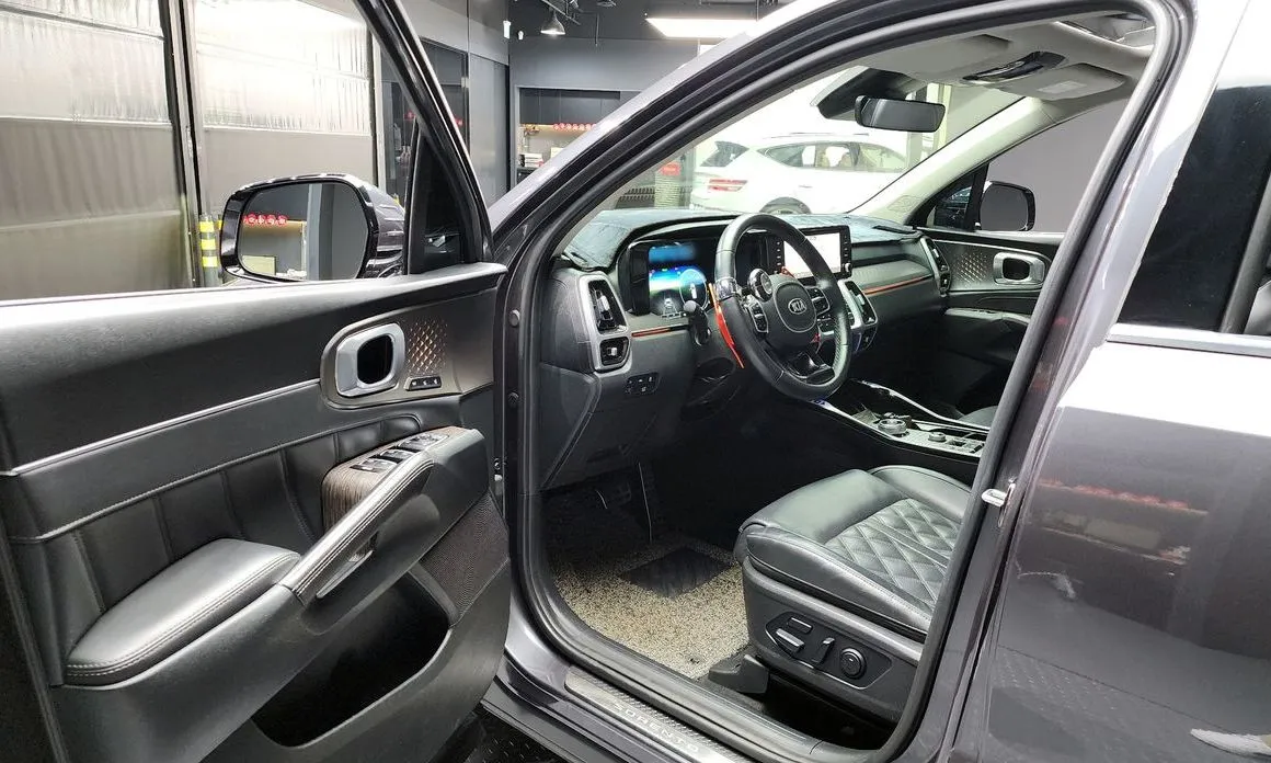 Kia Sorento — фото 9