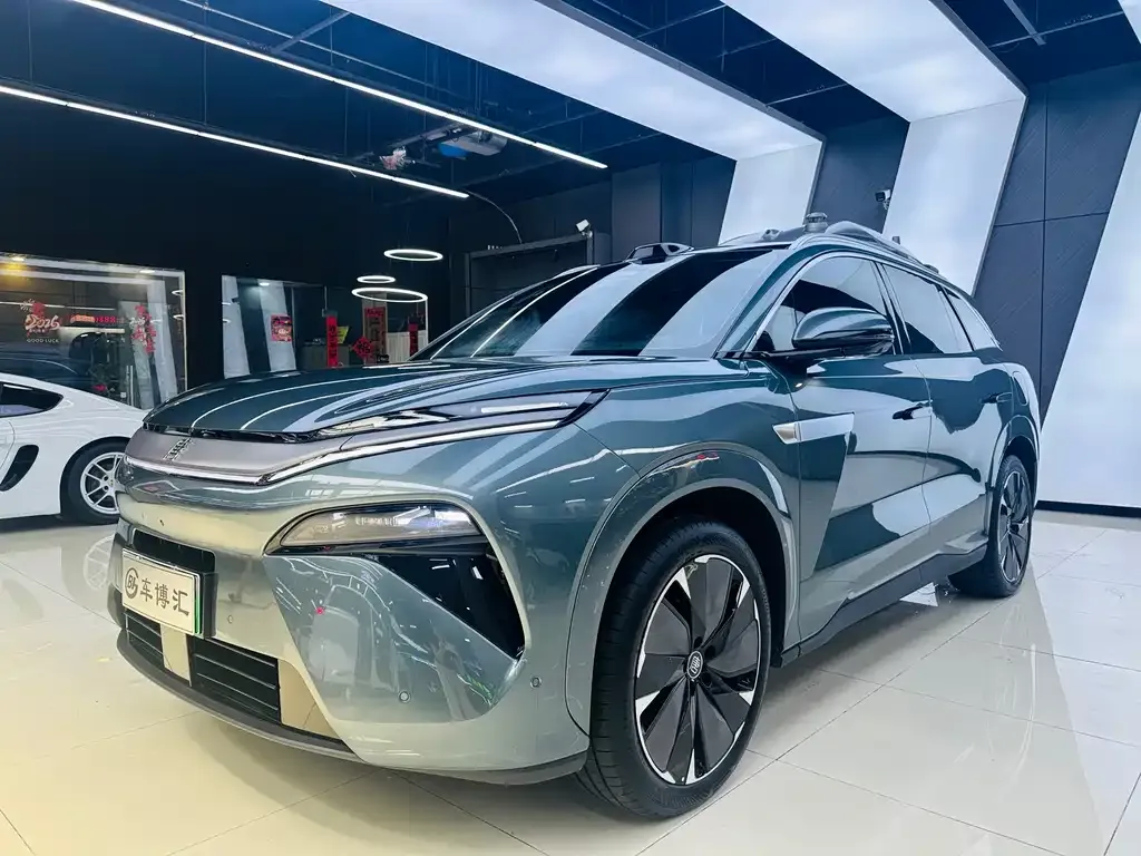 BYD Tang L — фото 1