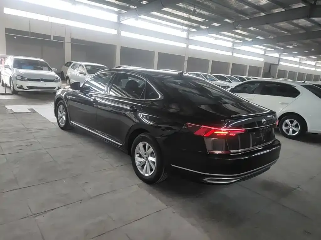 Volkswagen Passat — фото 5