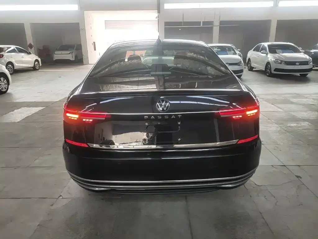 Volkswagen Passat — фото 4