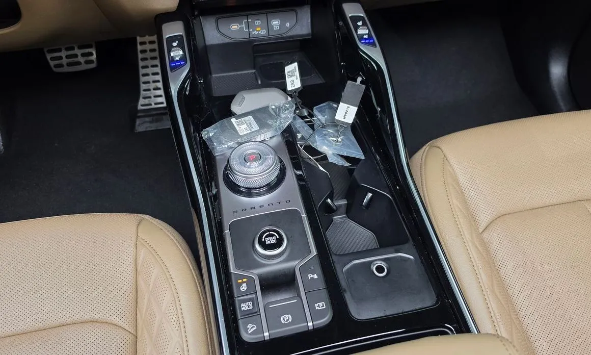 Kia Sorento — фото 7