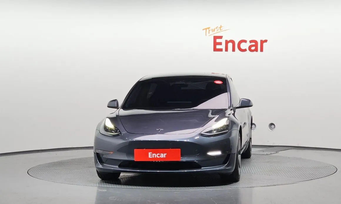 Tesla Model 3 — фото 3