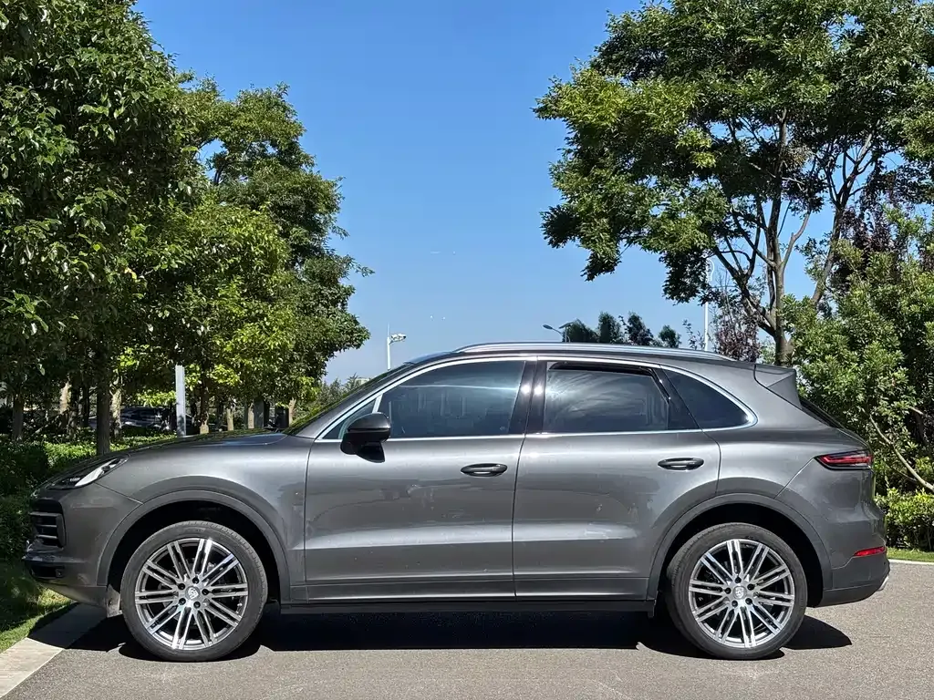 Porsche Cayenne — фото 6