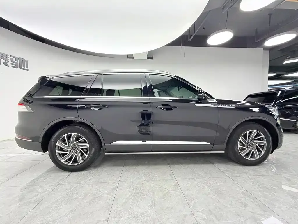 Lincoln Aviator — фото 3
