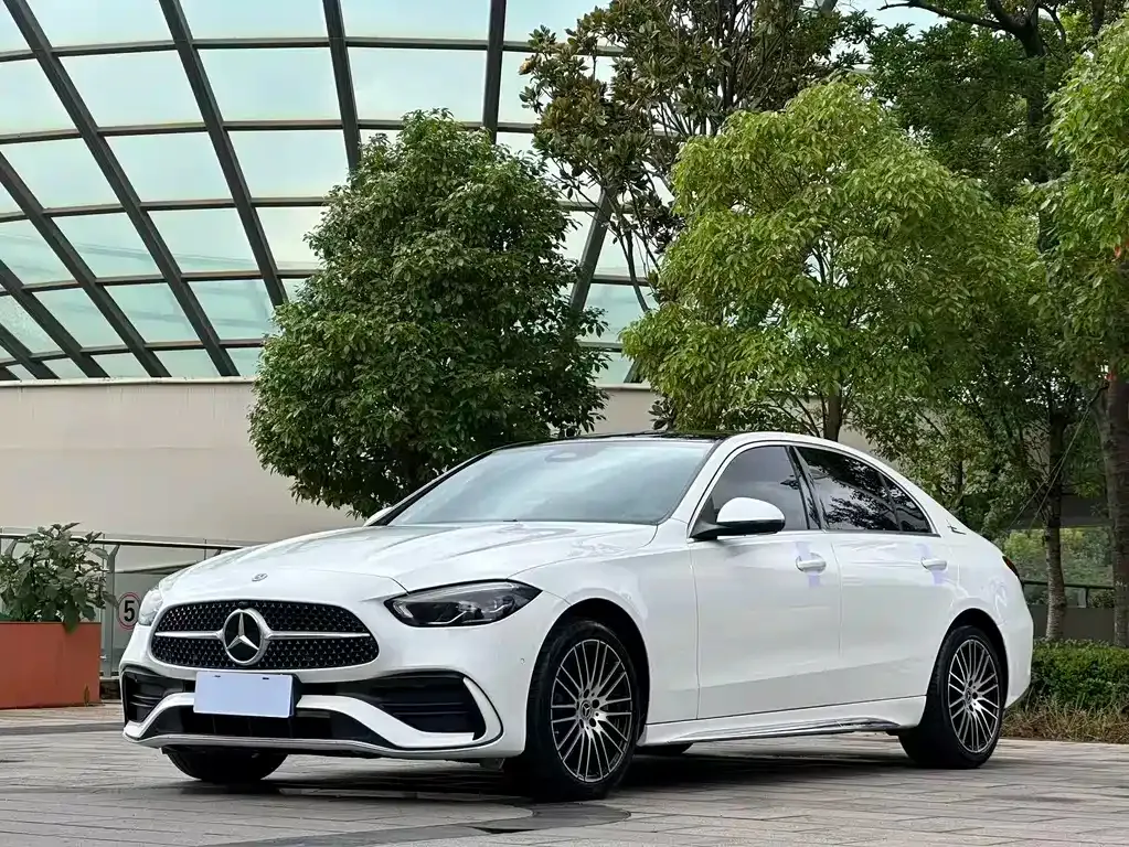 Mercedes-Benz C-Class — фото 1