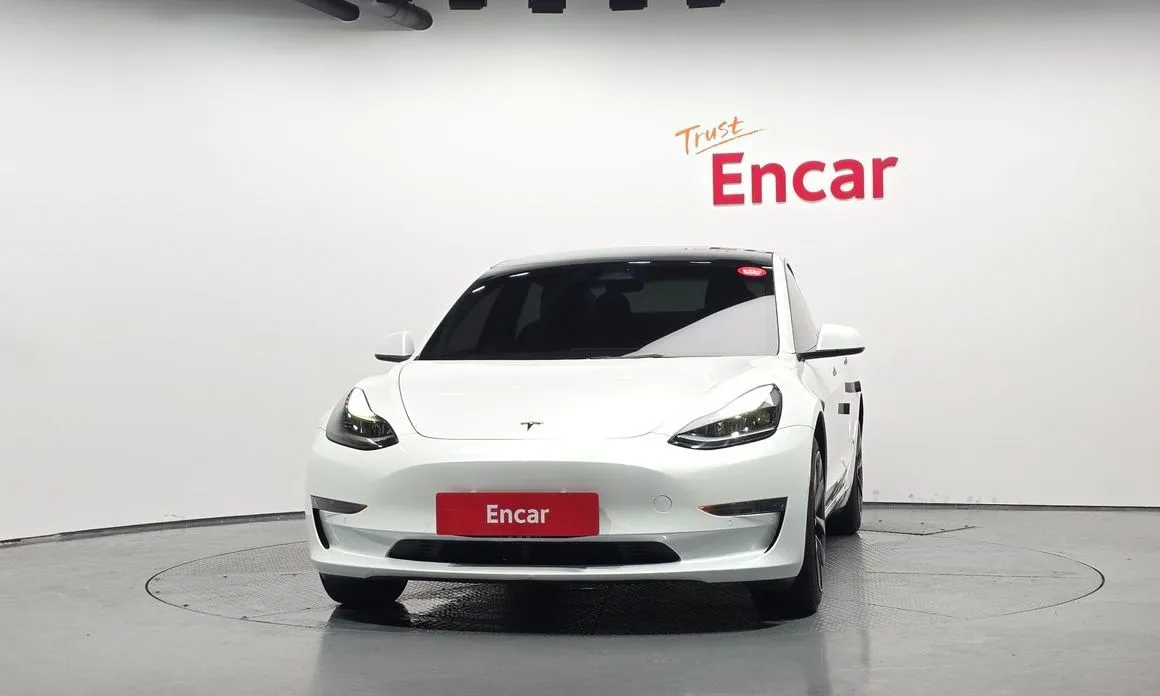 Tesla Model 3 — фото 4