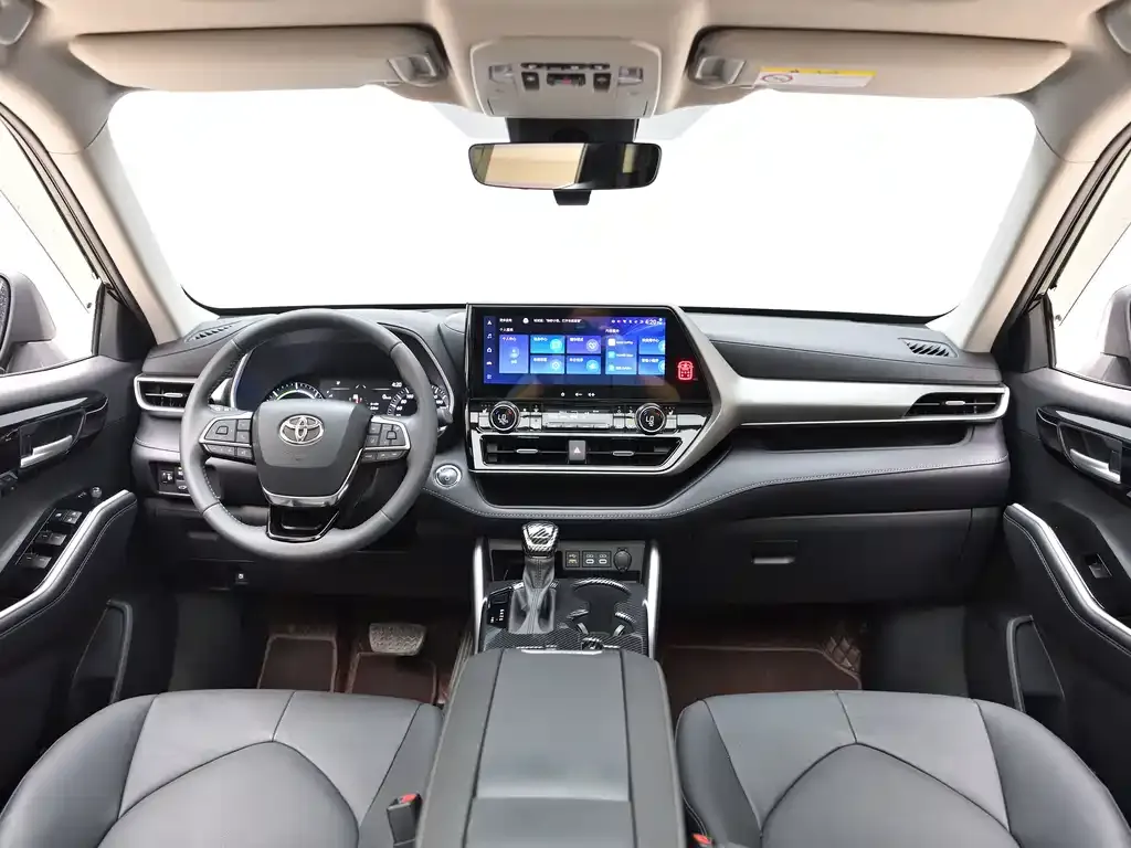 Toyota Highlander — фото 10