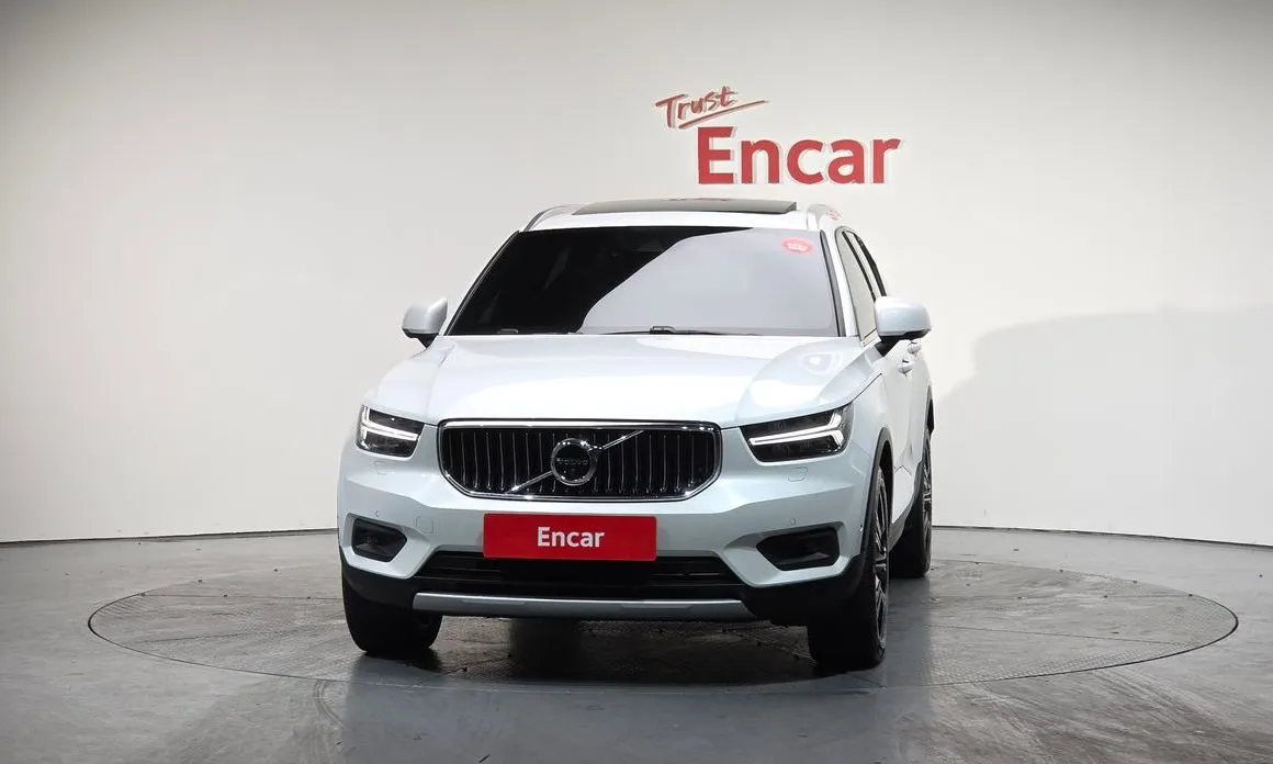 Volvo XC40 — фото 2
