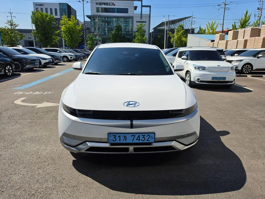 Hyundai Ioniq5 — фото 1