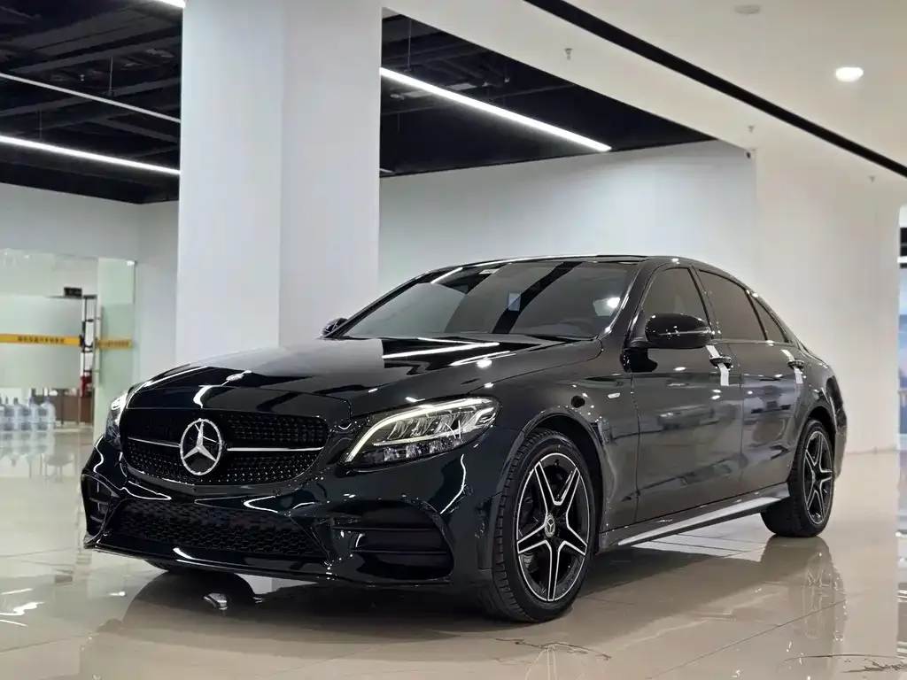 Mercedes-Benz C-Class — фото 1