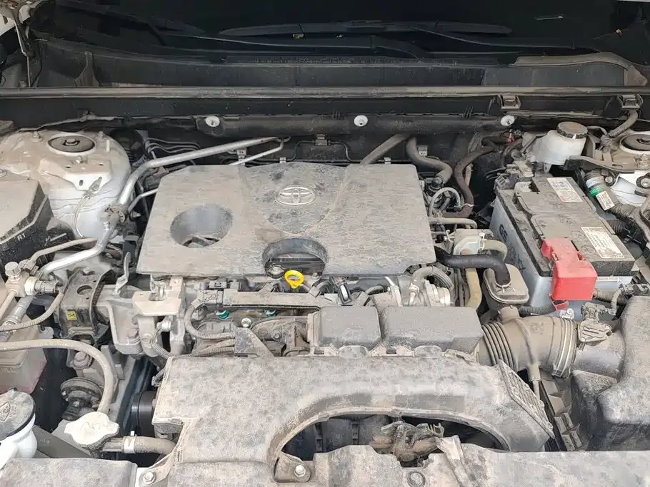 Toyota RAV4 — фото 7
