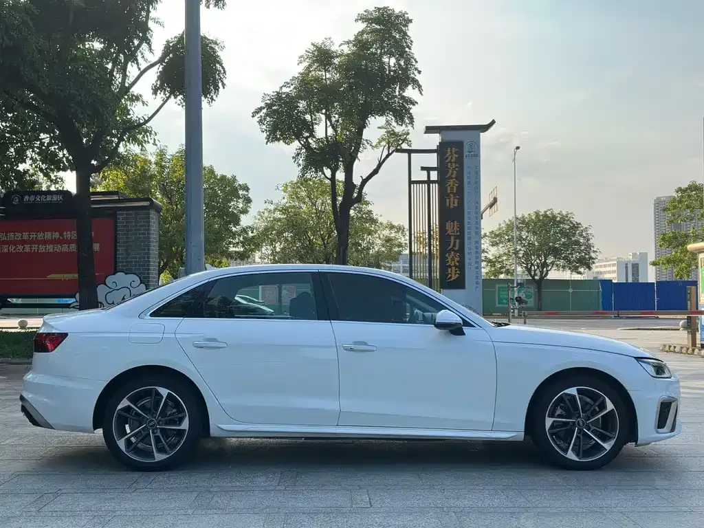 Audi A4L — фото 9