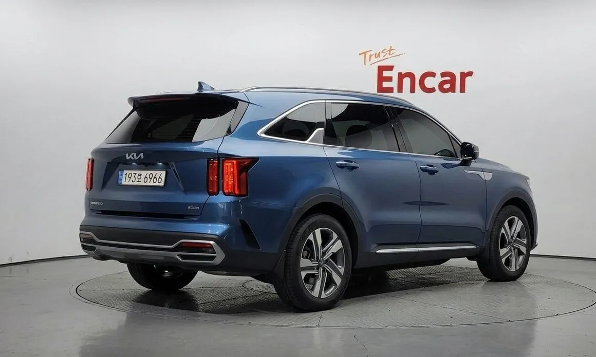 Kia Sorento — фото 4