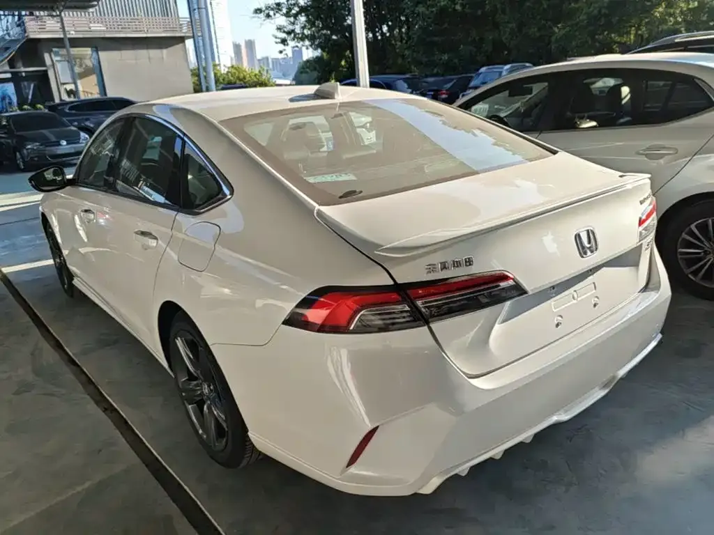 Honda Inspire — фото 4