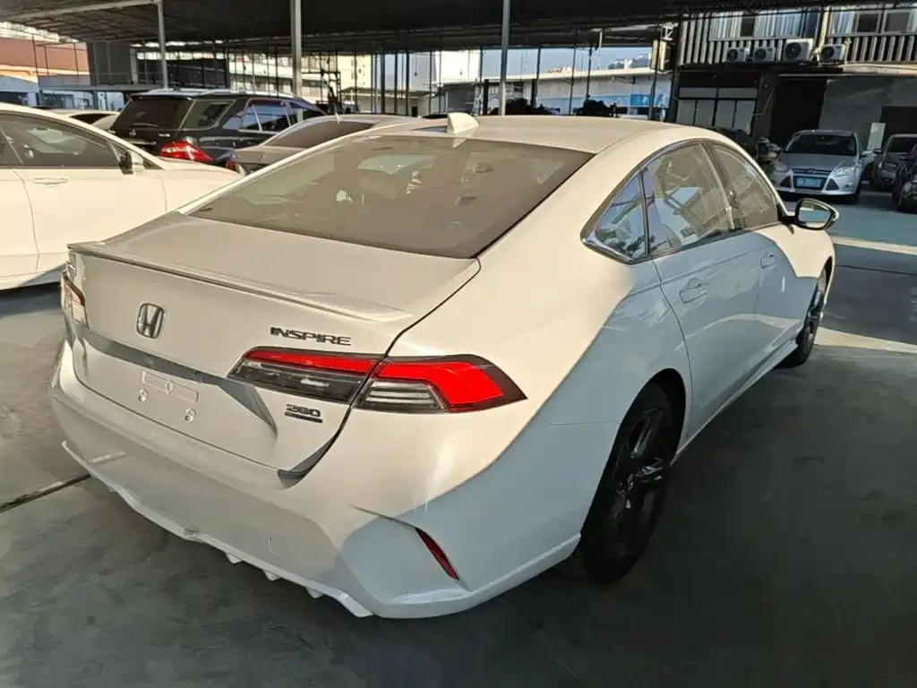 Honda Inspire — фото 8