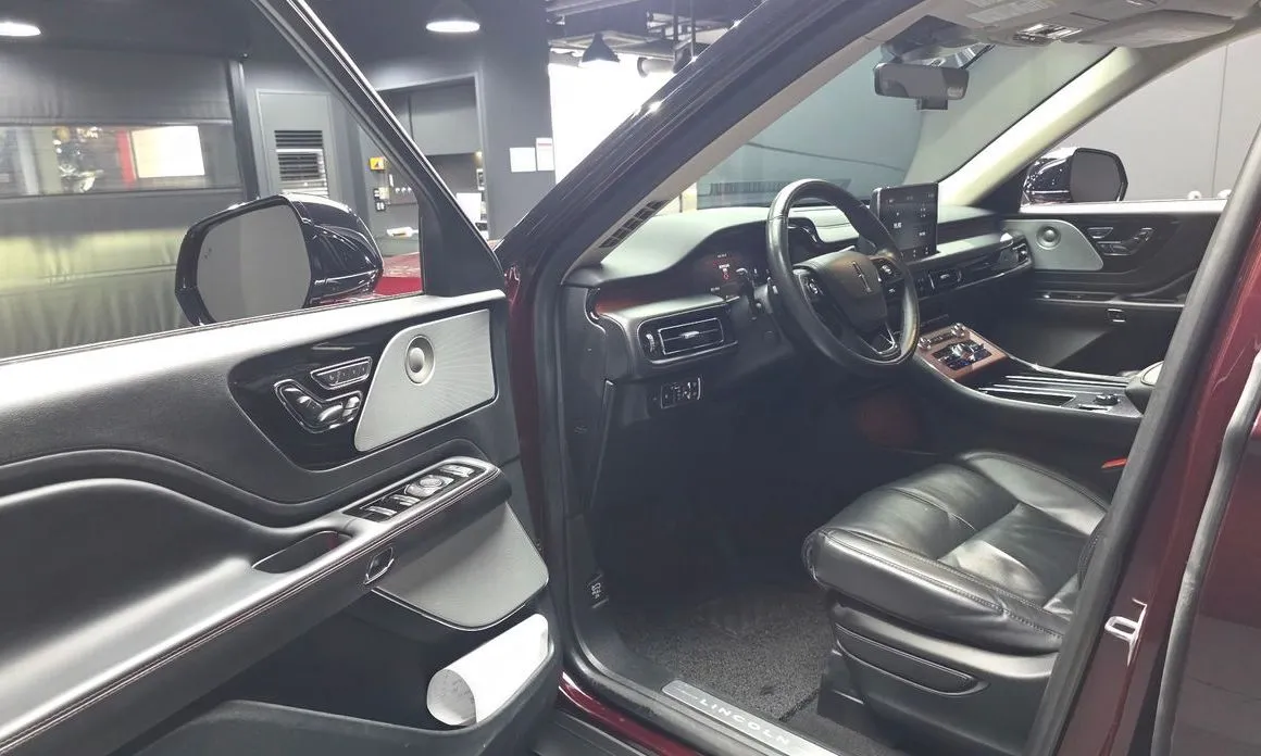 Lincoln Aviator — фото 10