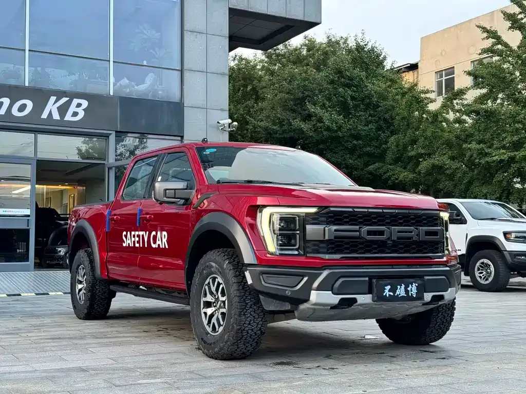 Ford F-150 Raptor — фото 10