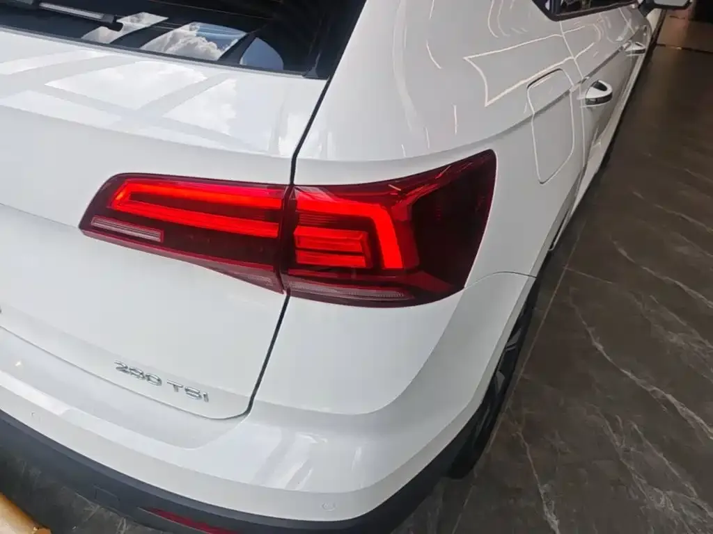 Volkswagen Tharu — фото 2
