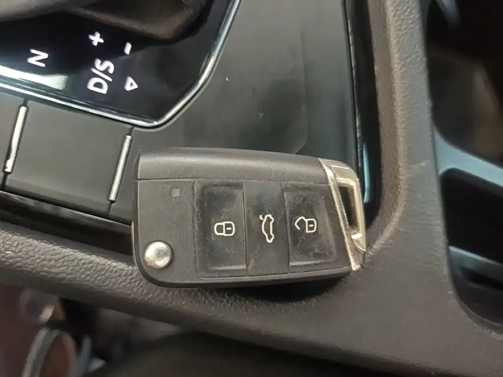 Volkswagen Tharu — фото 3