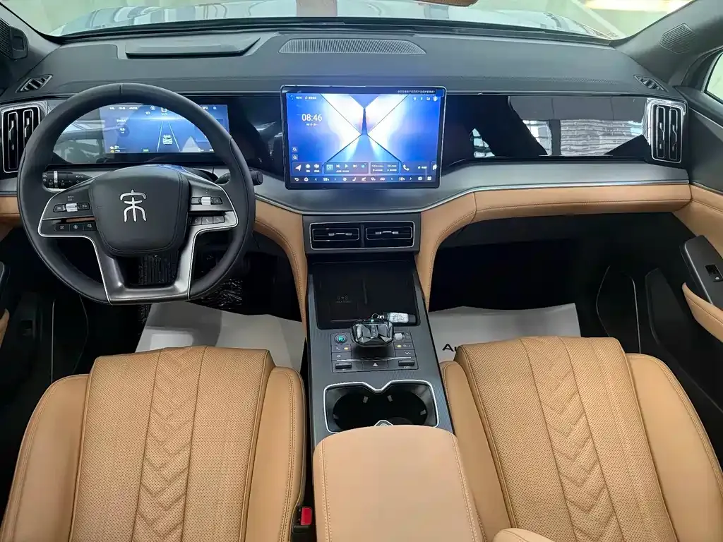 BYD L DM-i — фото 9