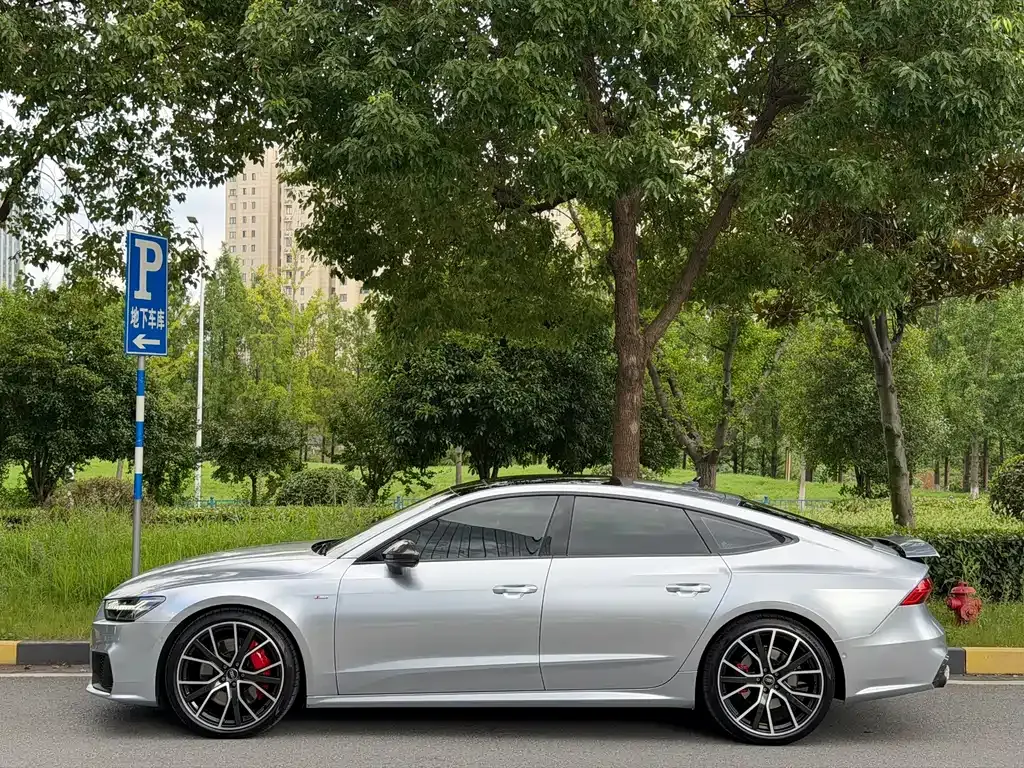 Audi A7 — фото 10