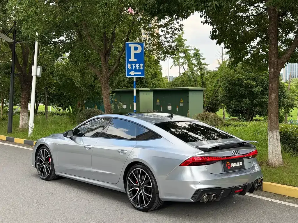 Audi A7 — фото 7