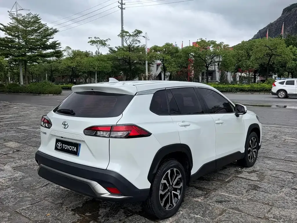 Toyota Frontlander — фото 4
