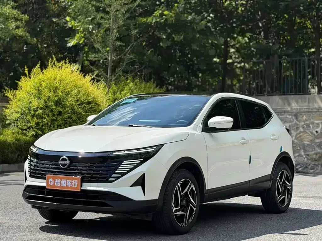 Nissan Qashqai — фото 1