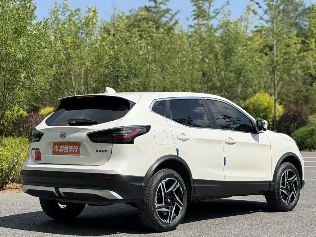 Nissan Qashqai — фото 4