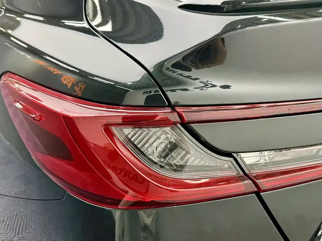Toyota Camry — фото 2