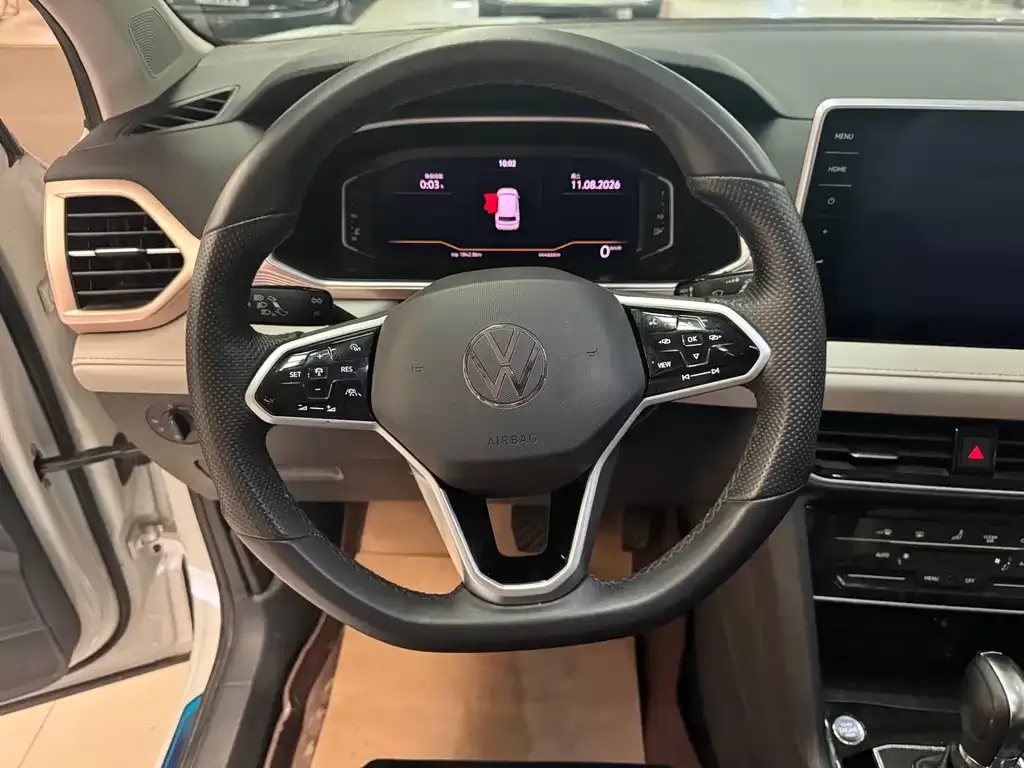 Volkswagen Tharu — фото 2