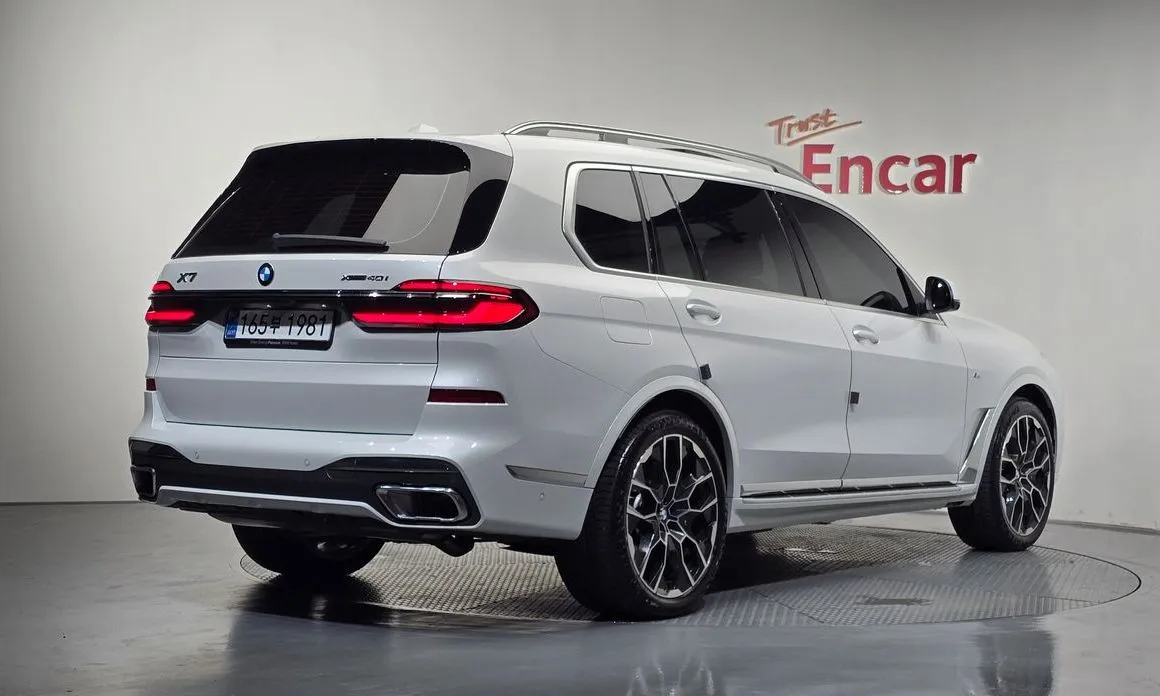 BMW X7 — фото 9
