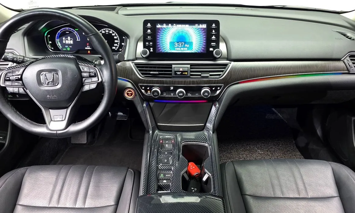 Honda Accord — фото 10