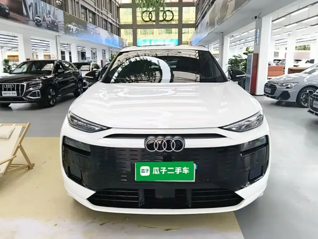 Audi Q6L e-tron — фото 3
