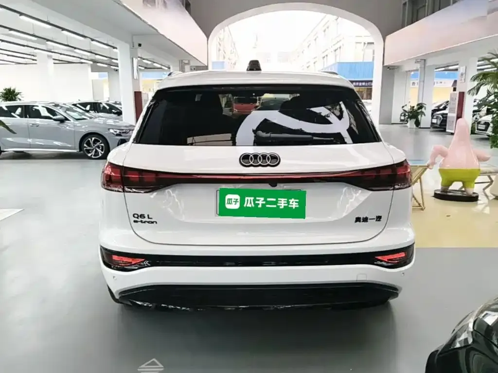 Audi Q6L e-tron — фото 10
