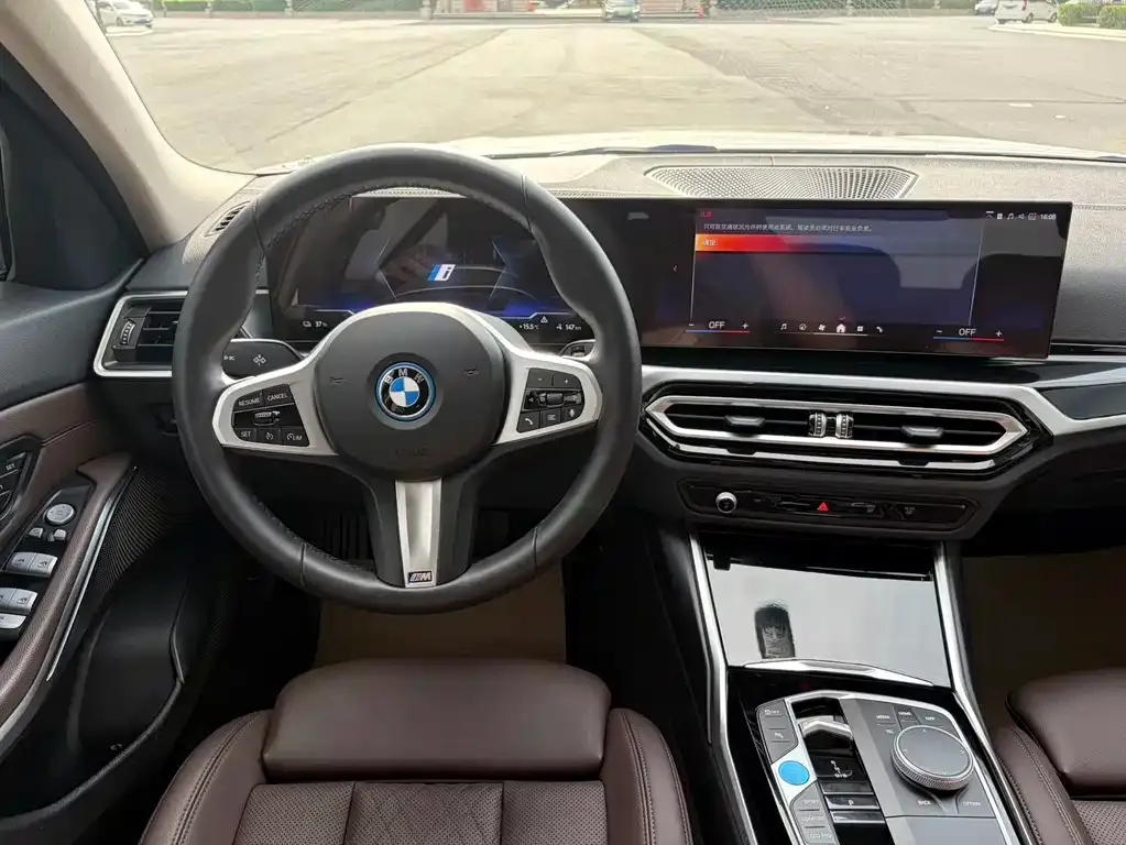 BMW i3 — фото 9