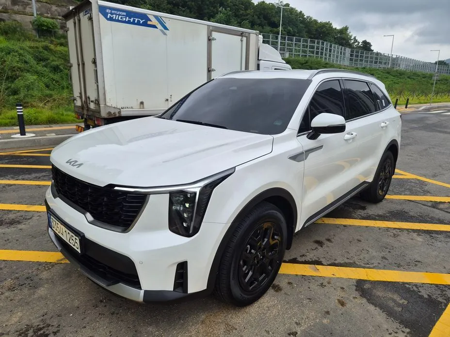 Kia Sorento — фото 7