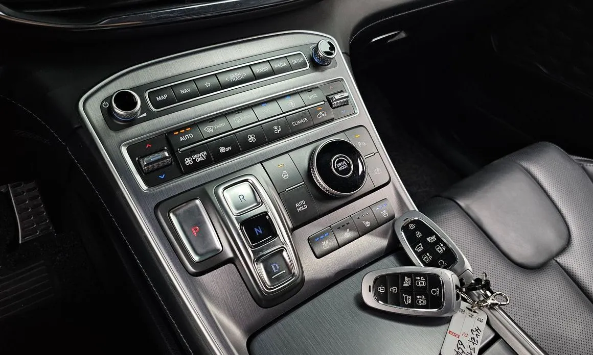 Hyundai Santafe — фото 8