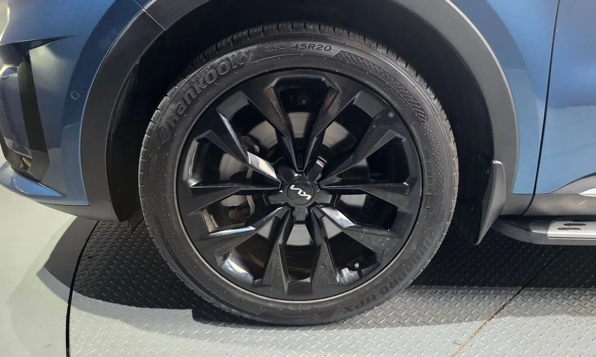Kia Sorento — фото 10