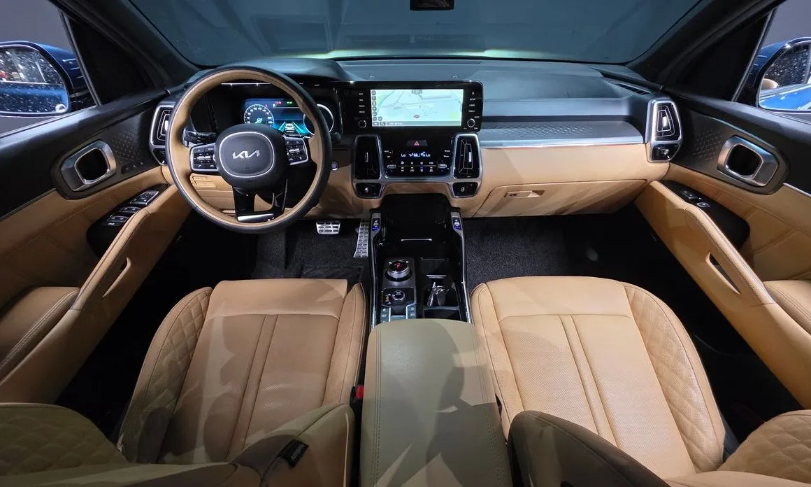 Kia Sorento — фото 8