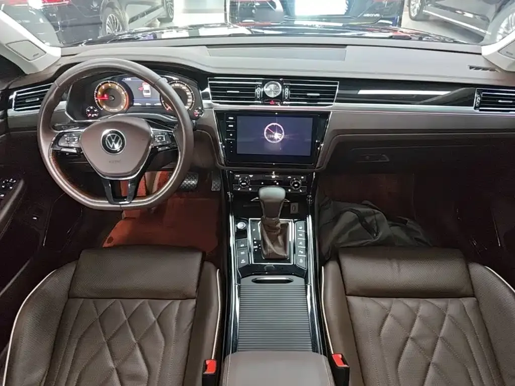 Volkswagen Phideon — фото 5